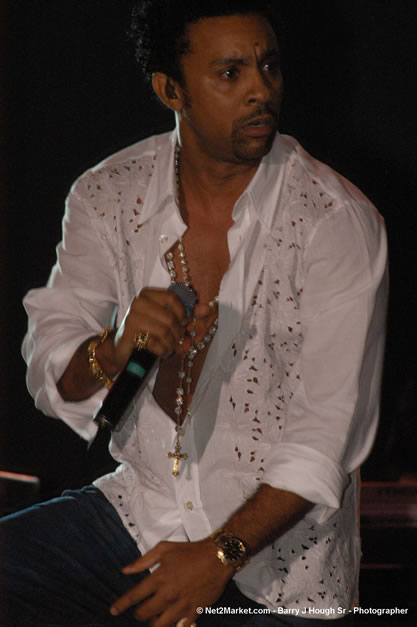 Shaggy @ The Aqueduct on Rose Hall - Friday, January 26, 2007 - 10th Anniversary - Air Jamaica Jazz & Blues Festival 2007 - The Art of Music - Tuesday, January 23 - Saturday, January 27, 2007, The Aqueduct on Rose Hall, Montego Bay, Jamaica - Negril Travel Guide, Negril Jamaica WI - http://www.negriltravelguide.com - info@negriltravelguide.com...!