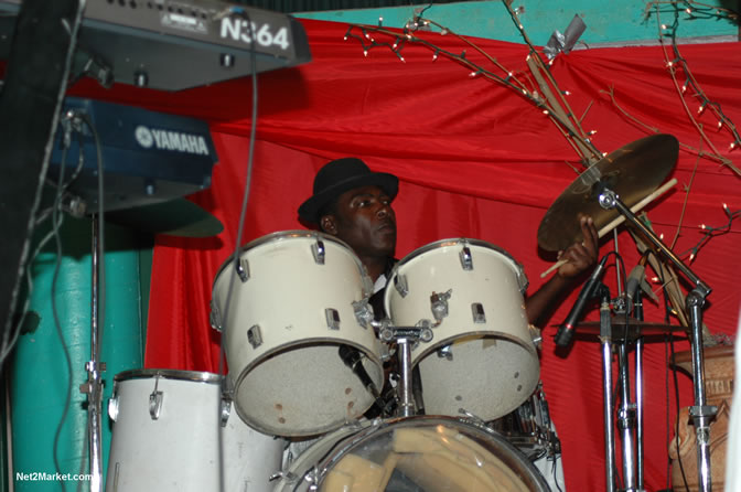 Negril Chamber Of Commerce - 22 Anniversary Dinner & Cabaret Show - Saturday, April 23, 2005 at the Negril Hills Golf Club, Sheffield, Westmoreland, Jamaica - Photos - Negril Travel Guide, Negril Jamaica WI - http://www.negriltravelguide.com - info@negriltravelguide.com...!