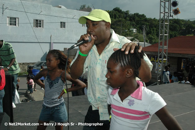 Cross De Harbour @ Lucea Car Park presented by Linkz Entertainment in association with Lucea Chamber of Commerce - Featuring Freddy Mc Gregor, Iley Dread, Mr. Vegas, Lt. Elmo, Champagne, Merital, CC, Brillant, TQ, Mad Dog, Chumps - Lucea, Hanover, Jamaica - Negril Travel Guide.com, Negril Jamaica WI - http://www.negriltravelguide.com - info@negriltravelguide.com...!