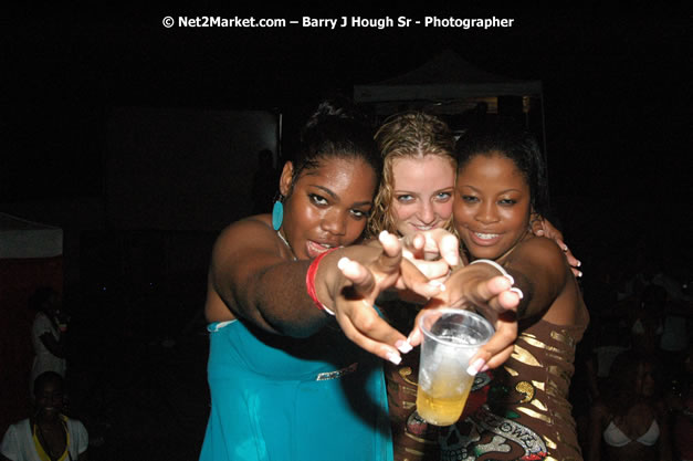 Hybrid Go Ultra - Independence Negril 2K7 - A Barefoot Beach Party @ The Hybrid Beach Cove aka Half Moon Beach Club, Sunday, August 5, 2007, Half Moon Beach, Hanover Parish, Jamaica - Negril Travel Guide.com, Negril Jamaica WI - http://www.negriltravelguide.com - info@negriltravelguide.com...!