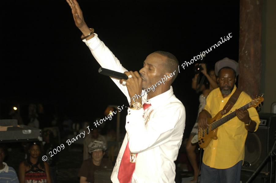  Sanchez - Live in Concert - at the One Love Reggae Concert Series 09/10 @ Negril Escape Resort & Spa - Also Featuring: Timmi Burrell and Justice Merchant- Backing Band Roots Warrior - DJ Gemini - MC Oliver Cargill, Negril Escape Resort & Spa, One Love Drive, West End, Negril, Westmoreland, Jamaica W.I. - Tuesday, November 24, 2009 - Photographs by Net2Market.com - Barry J. Hough Sr, Photographer / Photojournalist - Photos taken with a Nikon D70, D100, or D300 - Negril Travel Guide, Negril Jamaica WI - http://www.negriltravelguide.com - info@negriltravelguide.com...!