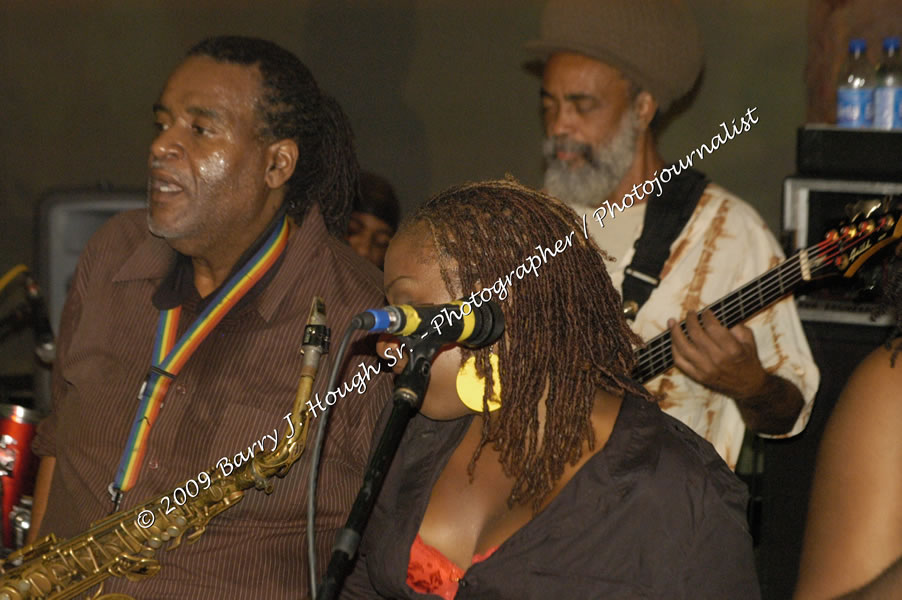  Tarrus Riley - Live in Concert - at the One Love Reggae Concert Series 09/10 @ Negril Escape Resort & Spa - Also Featuring: Mistic Bowie, Monday Justice, Cash, Dean Frazier - DJ Gemini - MC Oliver Cargill, Negril Escape Resort & Spa, One Love Drive, West End, Negril, Westmoreland, Jamaica W.I. - Tuesday, November 17, 2009 - Photographs by Net2Market.com - Barry J. Hough Sr, Photographer / Photojournalist - Photos taken with a Nikon D70, D100, or D300 - Negril Travel Guide, Negril Jamaica WI - http://www.negriltravelguide.com - info@negriltravelguide.com...!