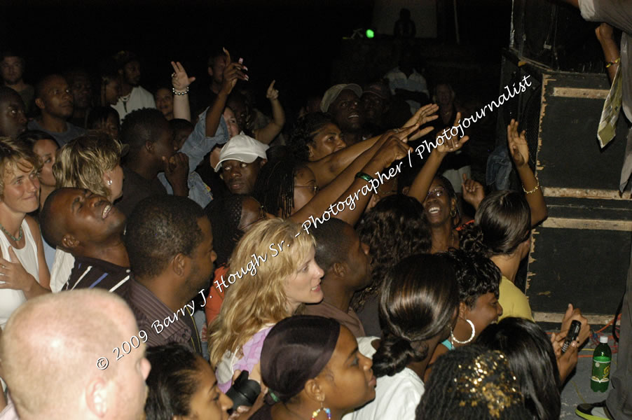  Tarrus Riley - Live in Concert - at the One Love Reggae Concert Series 09/10 @ Negril Escape Resort & Spa - Also Featuring: Mistic Bowie, Monday Justice, Cash, Dean Frazier - DJ Gemini - MC Oliver Cargill, Negril Escape Resort & Spa, One Love Drive, West End, Negril, Westmoreland, Jamaica W.I. - Tuesday, November 17, 2009 - Photographs by Net2Market.com - Barry J. Hough Sr, Photographer / Photojournalist - Photos taken with a Nikon D70, D100, or D300 - Negril Travel Guide, Negril Jamaica WI - http://www.negriltravelguide.com - info@negriltravelguide.com...!