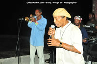 DSC_5071.jpg (73,307 bytes)