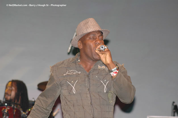 George Nooks @ Tru-Juice Rebel Salute 2007 - Saturday, January 13, 2007, Port Kaiser Sports Club, St. Elizabeth - Negril Travel Guide, Negril Jamaica WI - http://www.negriltravelguide.com - info@negriltravelguide.com...!