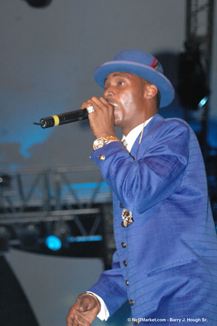 Sanchez - Red Stripe Reggae Sumfest 2005 - International Night - July 22th, 2005 - Negril Travel Guide, Negril Jamaica WI - http://www.negriltravelguide.com - info@negriltravelguide.com...!