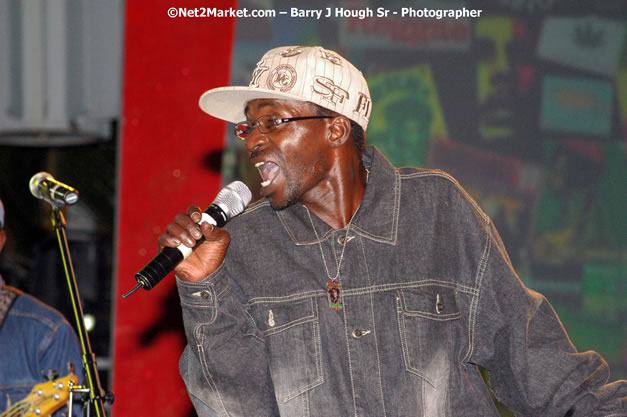 Tiger - Red Stripe Reggae Sumfest 2007 - Zenith - Saturday, July 21, 2007 - Catherine Hall, Montego Bay, St James, Jamaica W.I. - Negril Travel Guide, Negril Jamaica WI - http://www.negriltravelguide.com - info@negriltravelguide.com...!