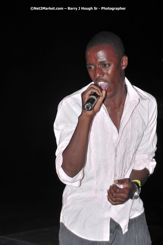 Reggae Sumfest Beach Party at Tropical Beach, Montego Bay - Sunday, July 13, 2008 - Negril Travel Guide, Negril Jamaica WI - http://www.negriltravelguide.com - info@negriltravelguide.com...!