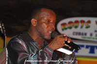 DSC_0041.jpg (44,860 bytes)